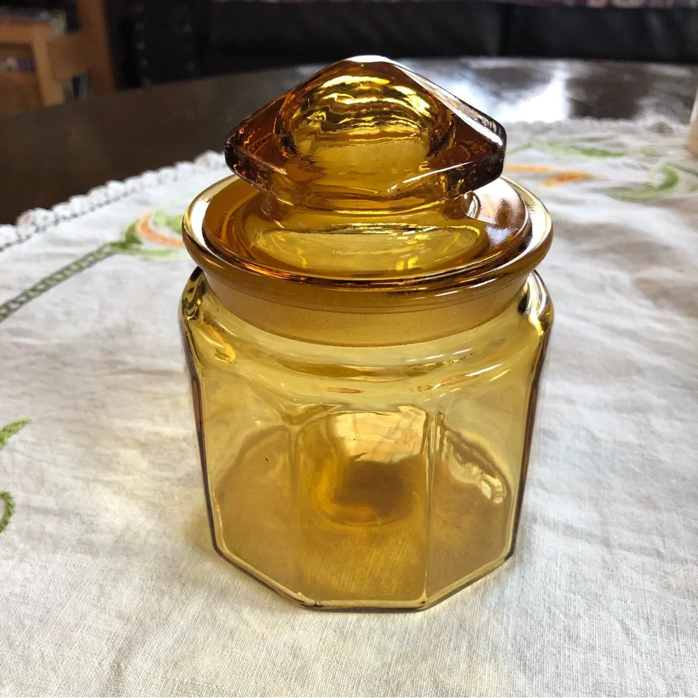 Vintage LE Smith Dakota Amber Paneled Apothecary Canister. 5.5 x4.5